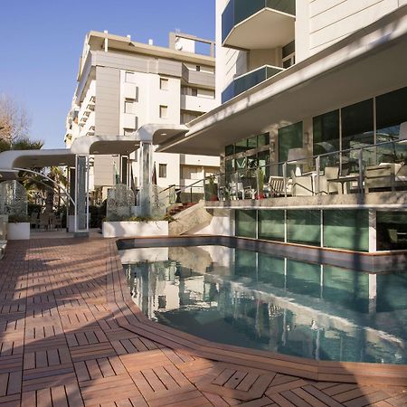 Best Western Maison B Hotel Римини Экстерьер фото