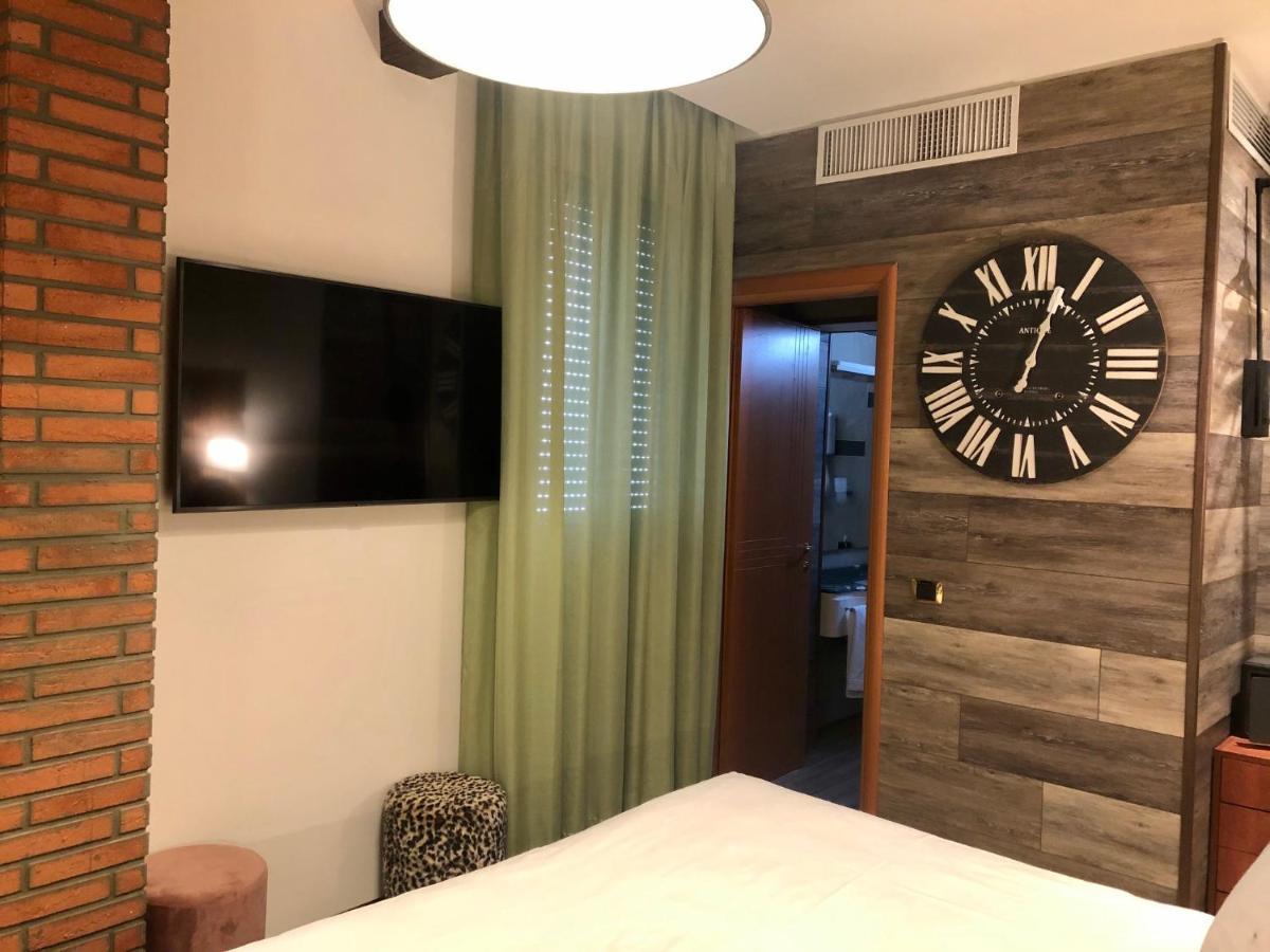 Best Western Maison B Hotel Римини Экстерьер фото