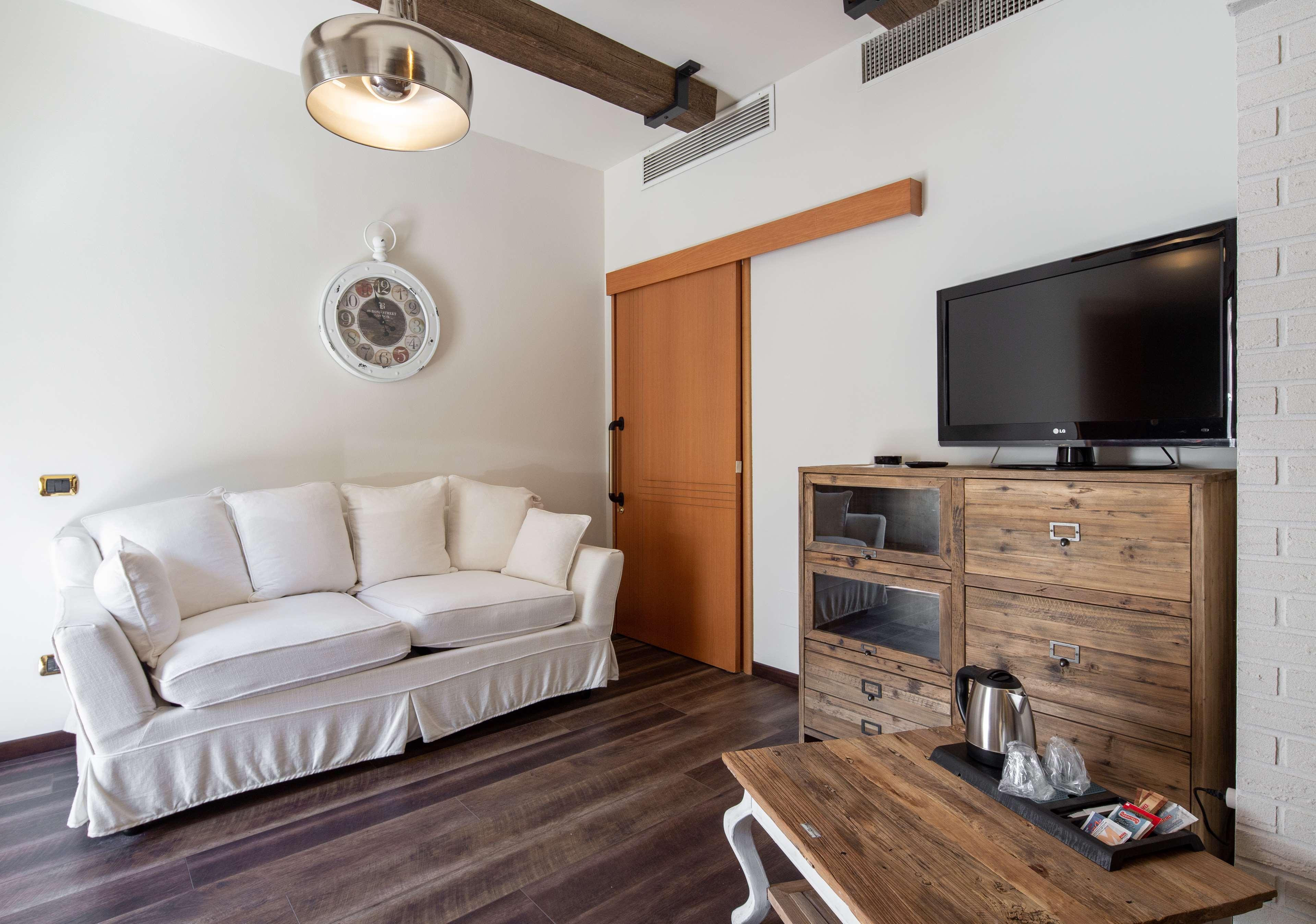Best Western Maison B Hotel Римини Экстерьер фото