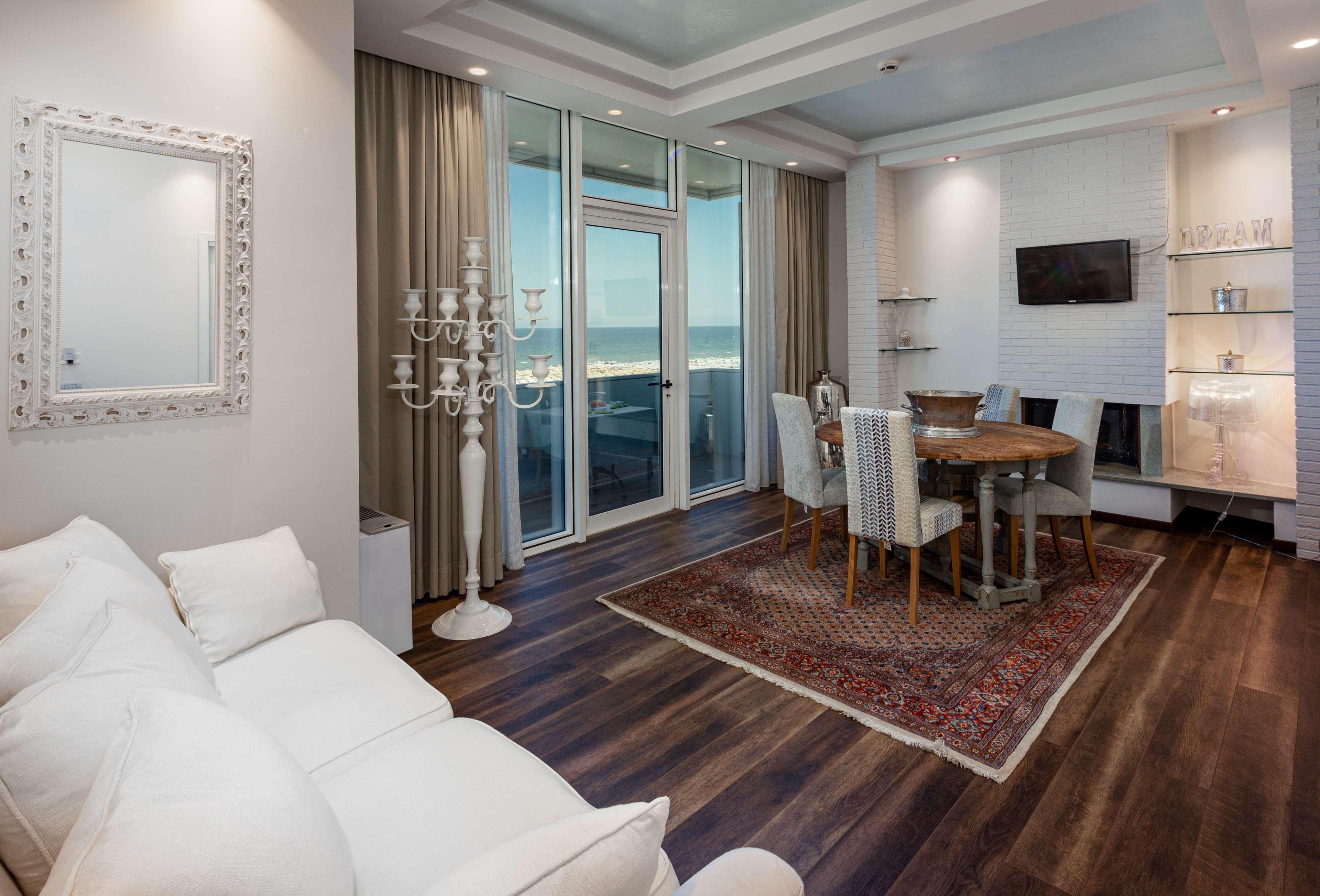Best Western Maison B Hotel Римини Экстерьер фото