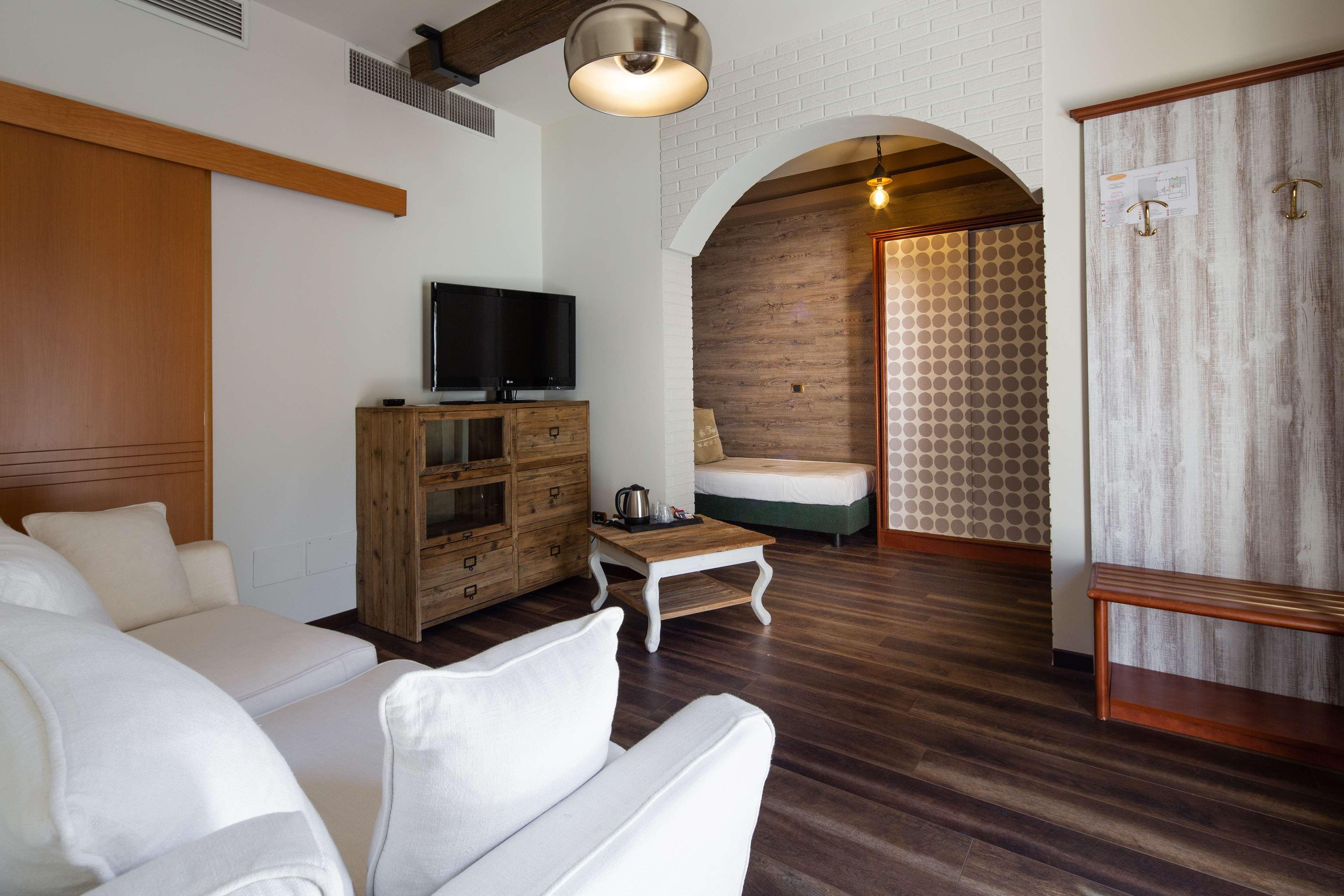 Best Western Maison B Hotel Римини Экстерьер фото