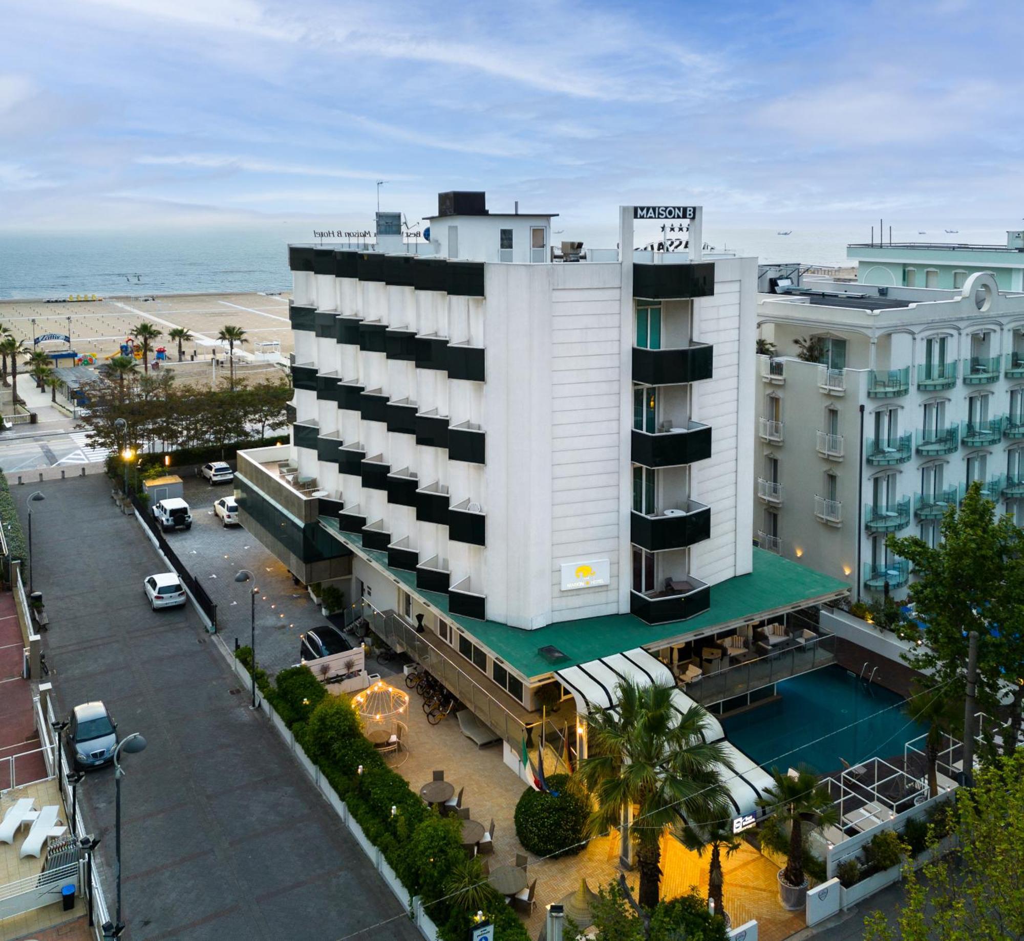 Best Western Maison B Hotel Римини Экстерьер фото