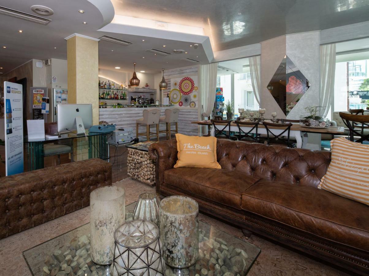 Best Western Maison B Hotel Римини Экстерьер фото