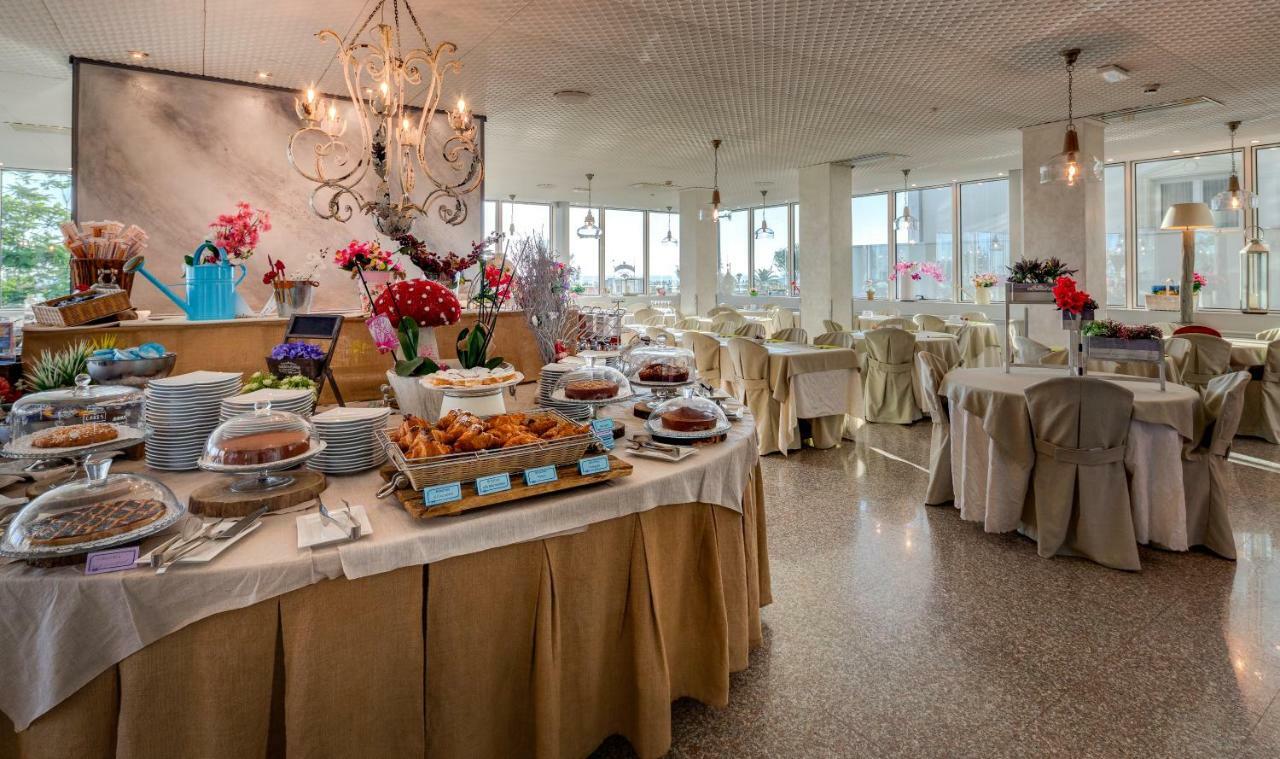 Best Western Maison B Hotel Римини Экстерьер фото