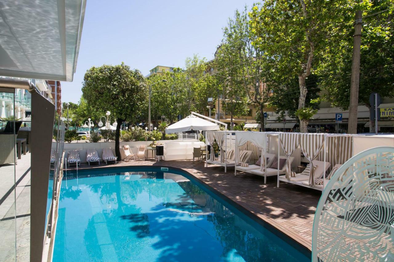 Best Western Maison B Hotel Римини Экстерьер фото