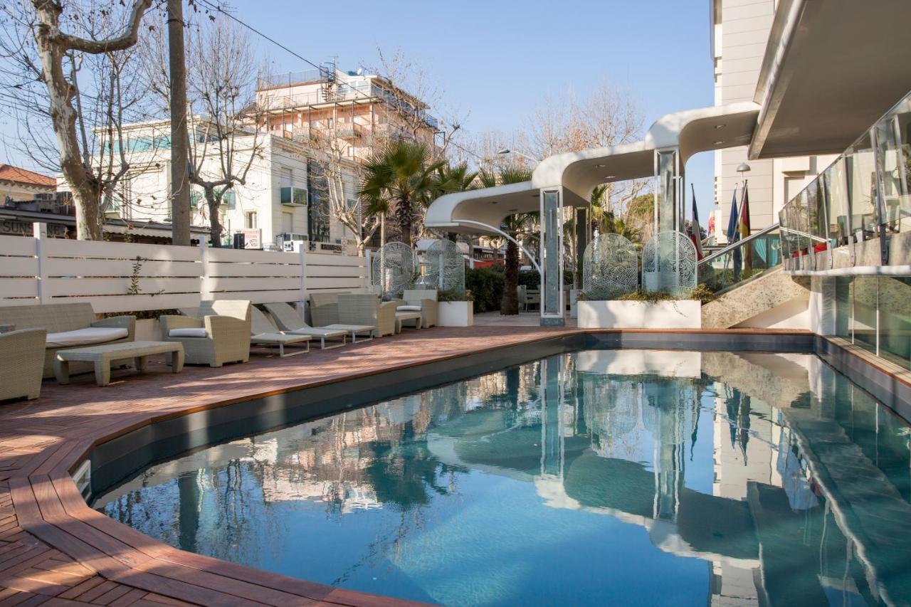 Best Western Maison B Hotel Римини Экстерьер фото