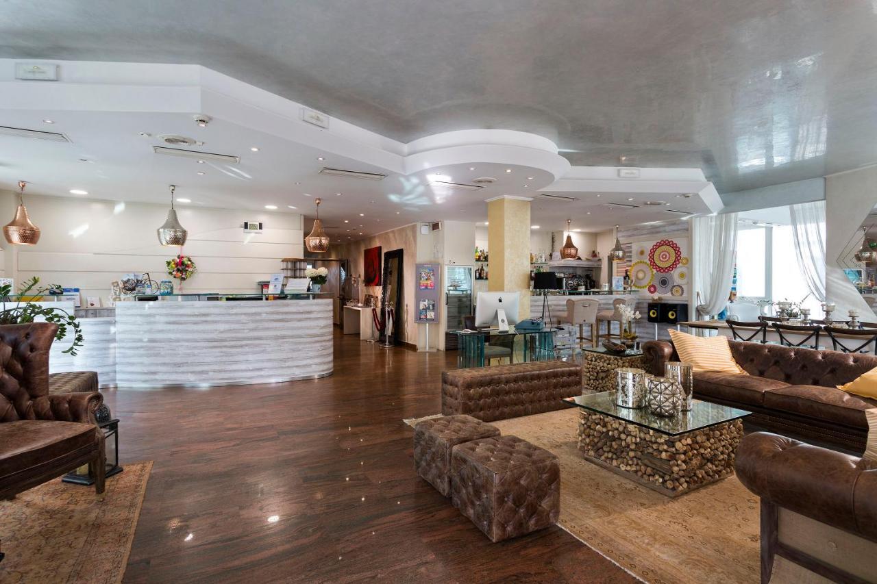 Best Western Maison B Hotel Римини Экстерьер фото